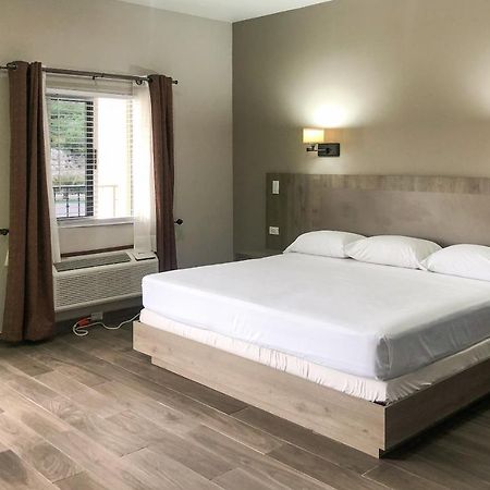 Capital O Palms Hotel, Acuna Ciudad Acuña Екстериор снимка
