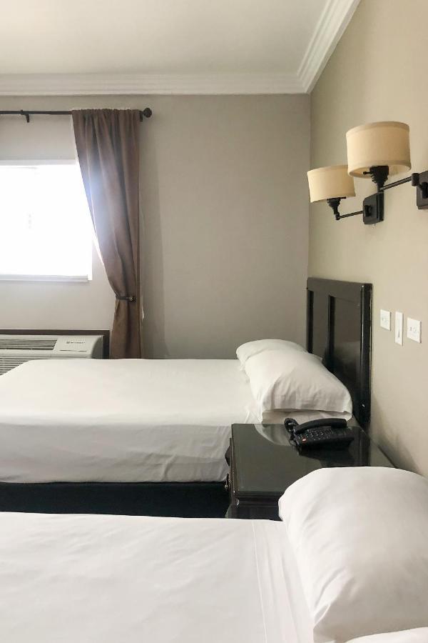 Capital O Palms Hotel, Acuna Ciudad Acuña Екстериор снимка