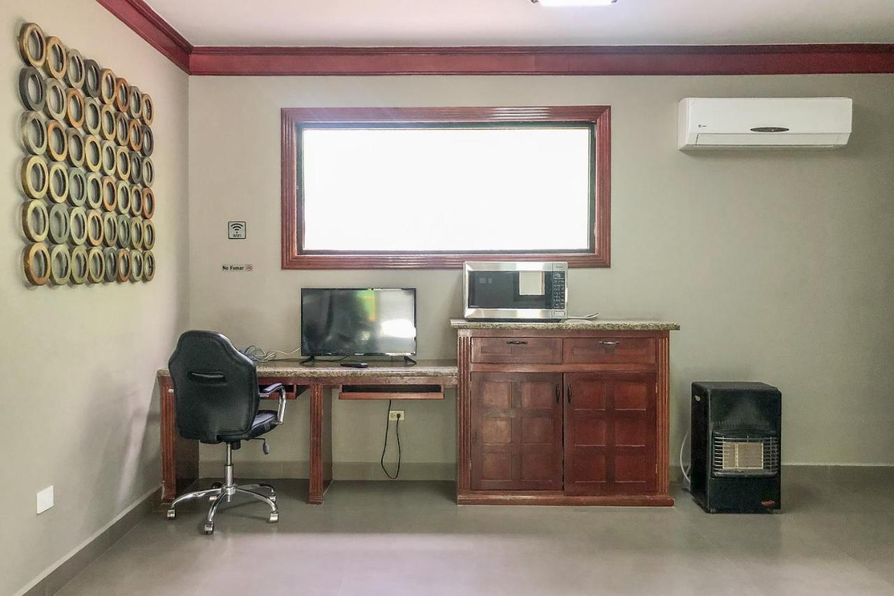 Capital O Palms Hotel, Acuna Ciudad Acuña Екстериор снимка