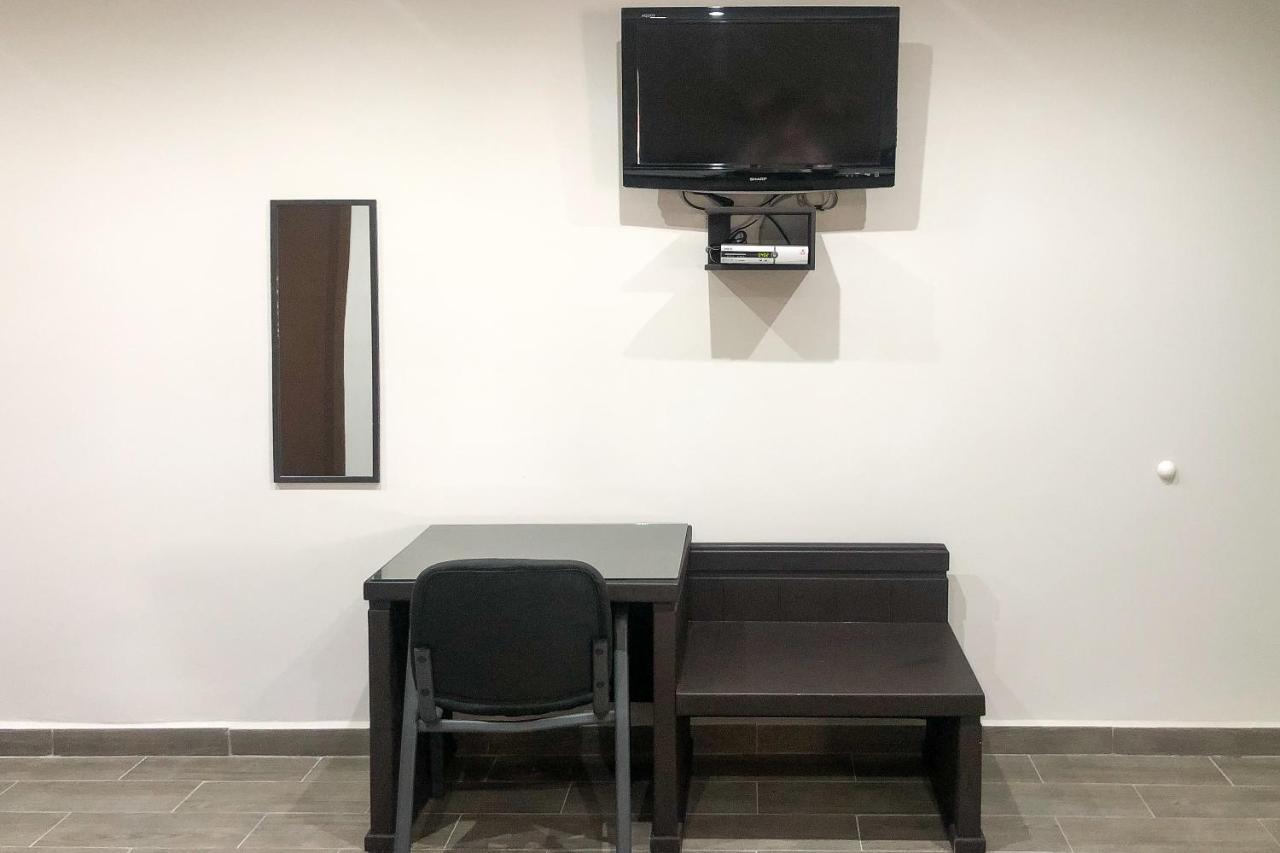 Capital O Palms Hotel, Acuna Ciudad Acuña Екстериор снимка